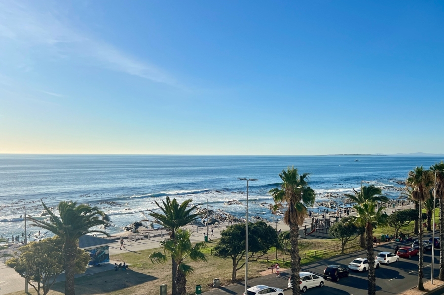 3 Bedroom Property for Sale in Sea Point Western Cape